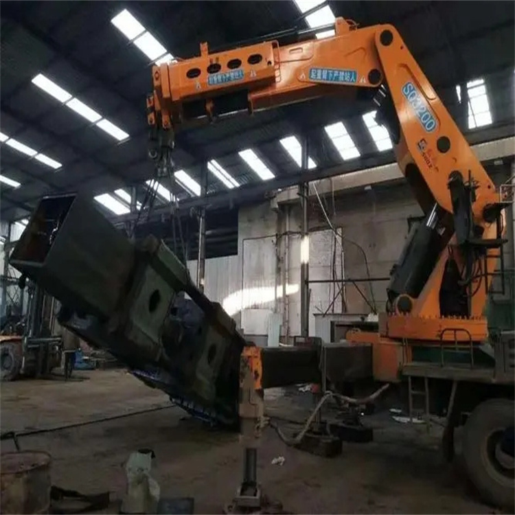 平塘130吨折臂吊车出租吊机租赁附近电话