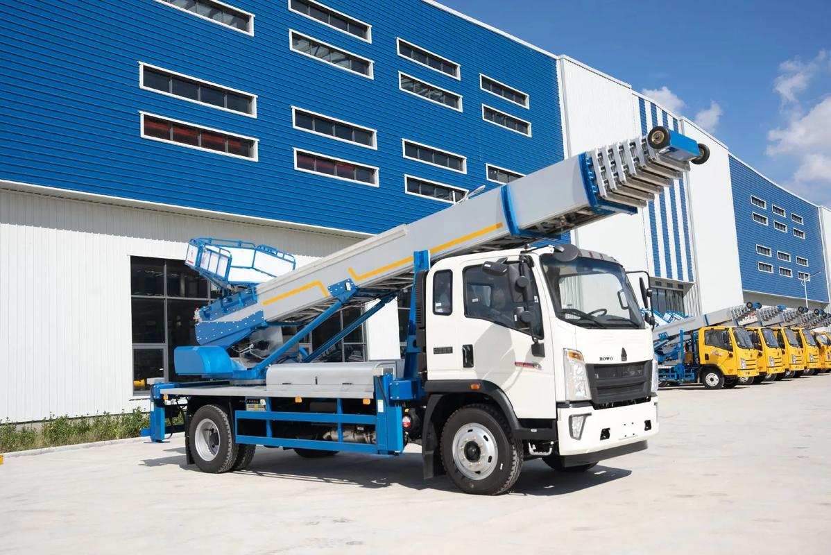 平塘出租云梯车高空作业车 建筑垃圾搬运