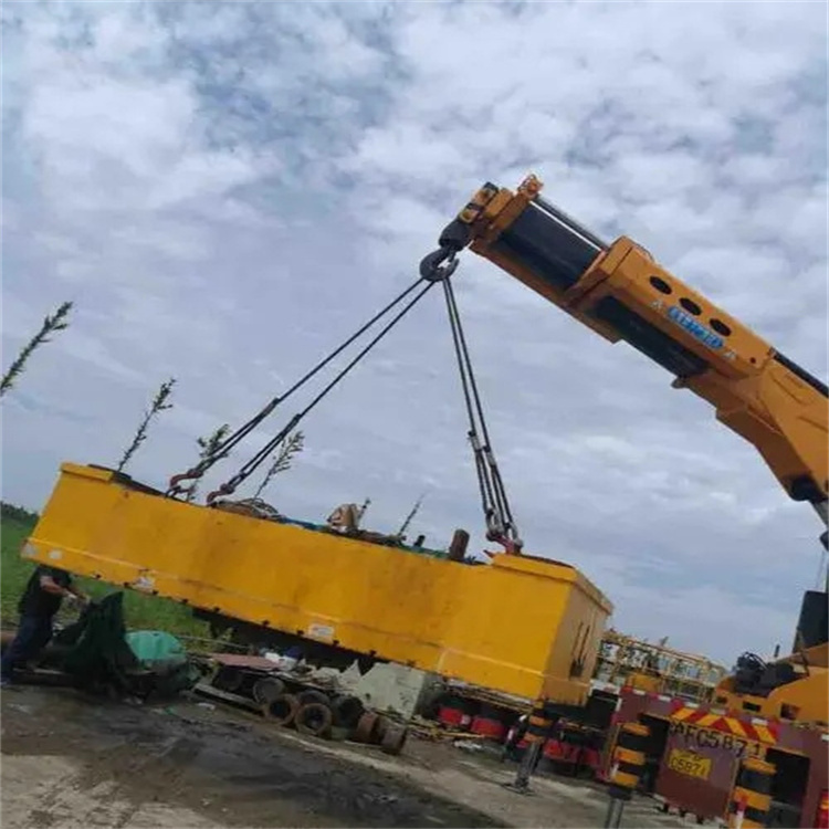 平塘随车吊吊集装箱怎么吊